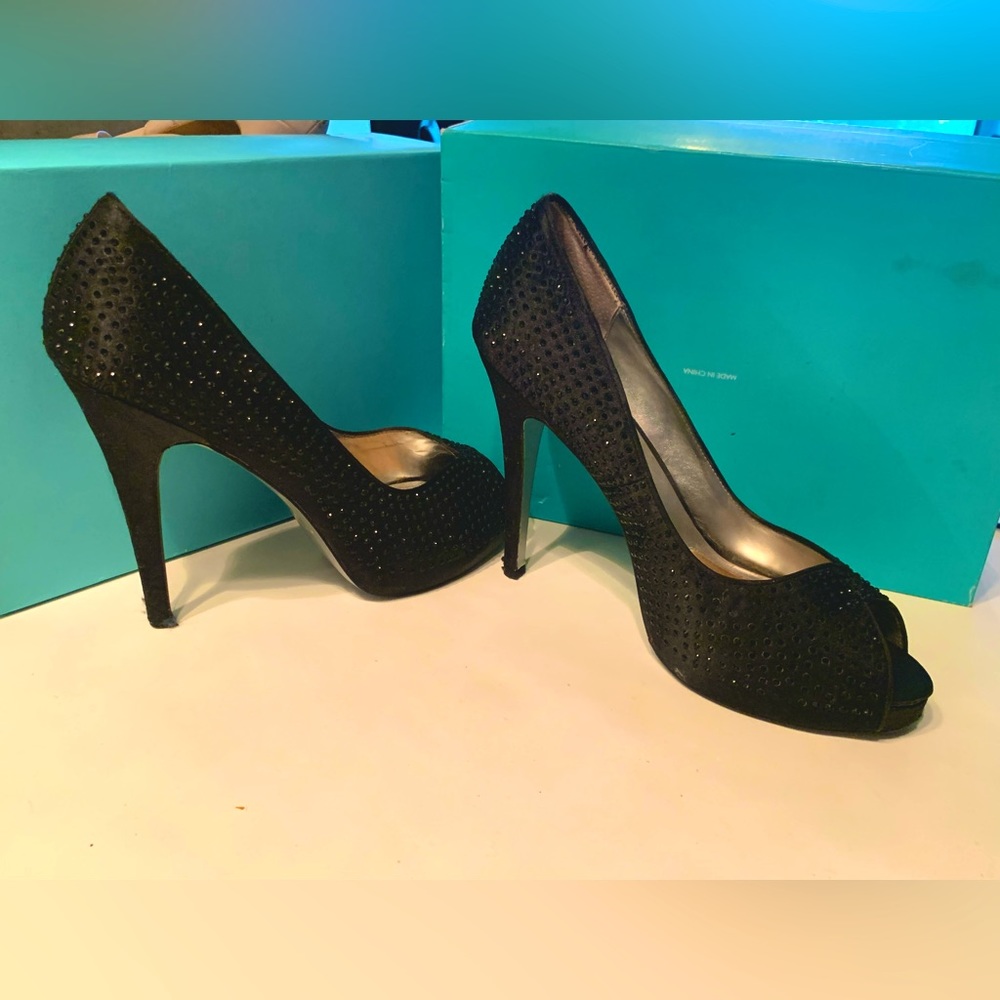 Martinez Valero black sequin high heel. Size 10, 5” heel. Open-toed fabric